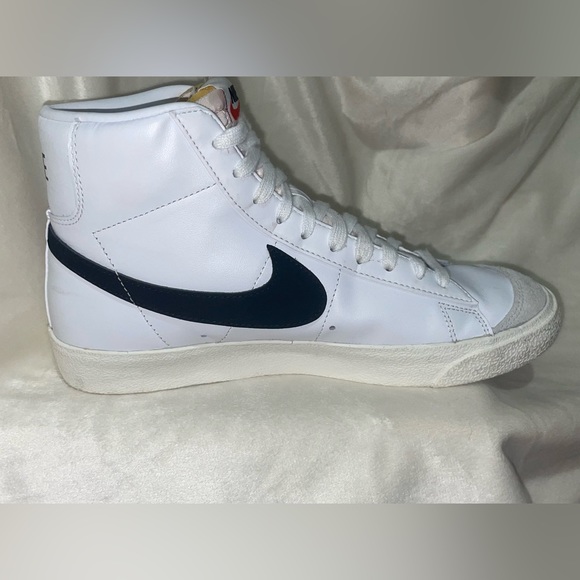 Nike Blazer Mid '77 VNTG Men’s 8.5 Great condition. Worn once. - Picture 5 of 7